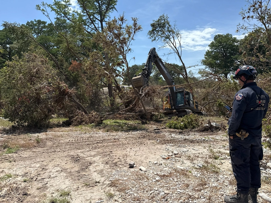 Kerr County flood search, recovery, clean up and crane pad project