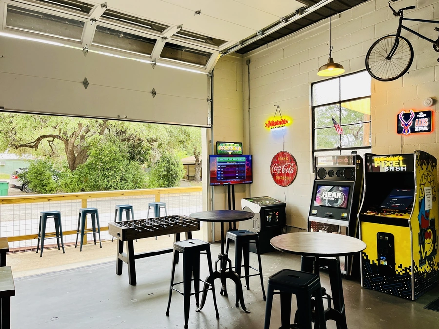 Indoor arcade games