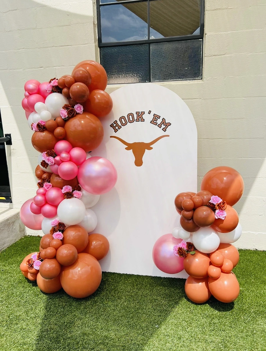 UT Graduation Party Decorations