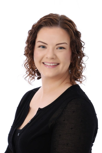 Professional photo of Katie Smelden