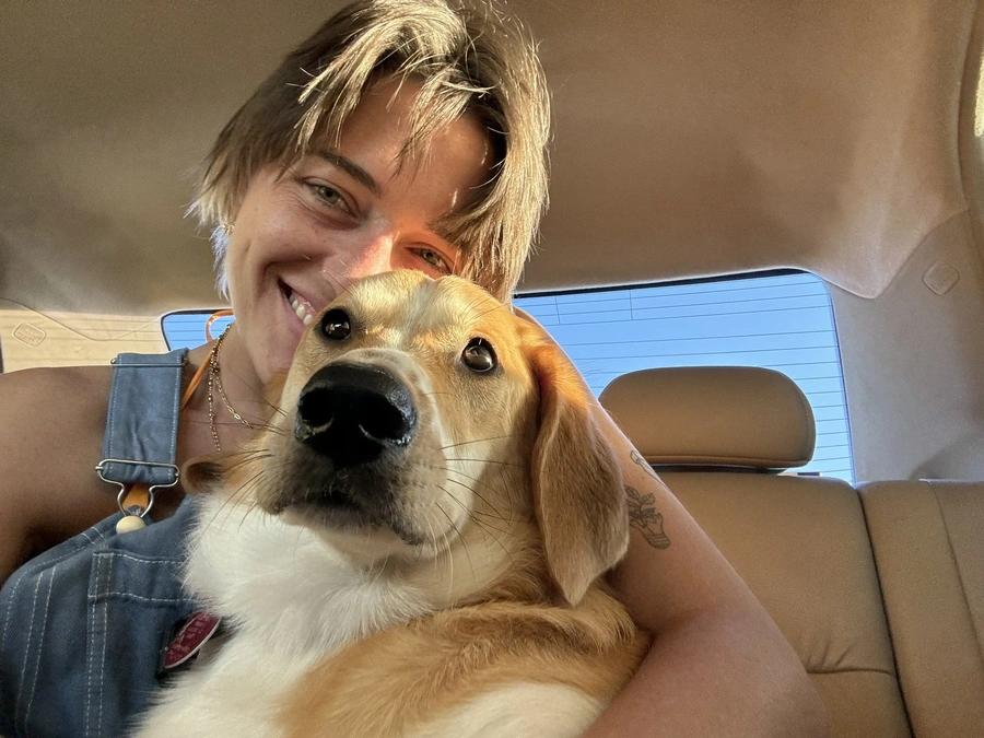 Jourdan Bartels with her dog